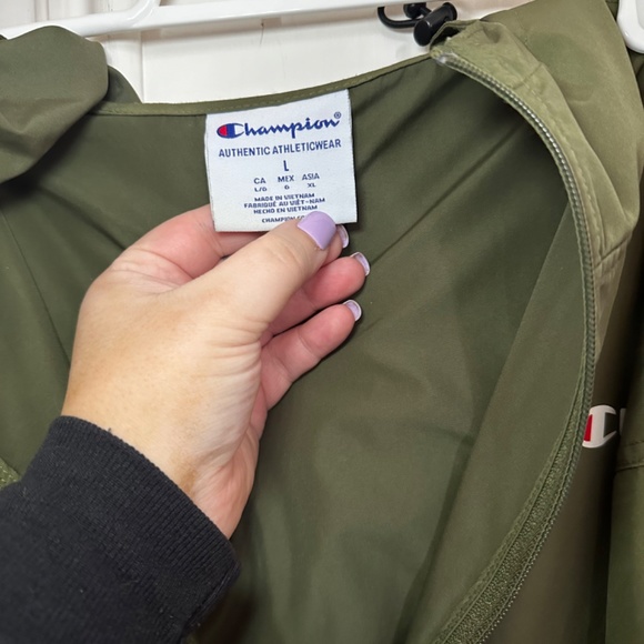 Men’s Champion Lightweight Jacket - Size Large - Picture 3 of 4